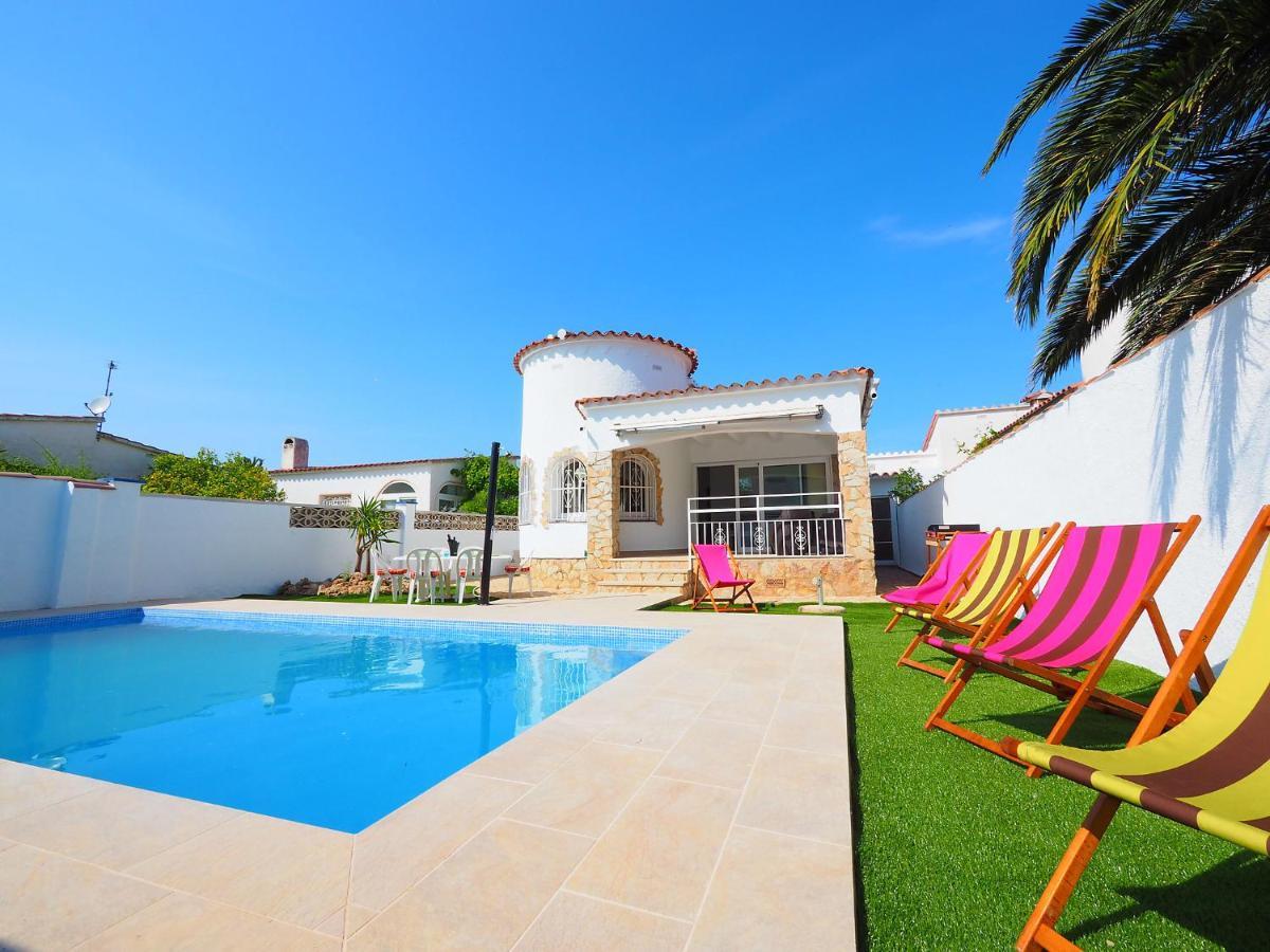Holiday Home Alberes By Interhome Empuriabrava Eksteriør bilde