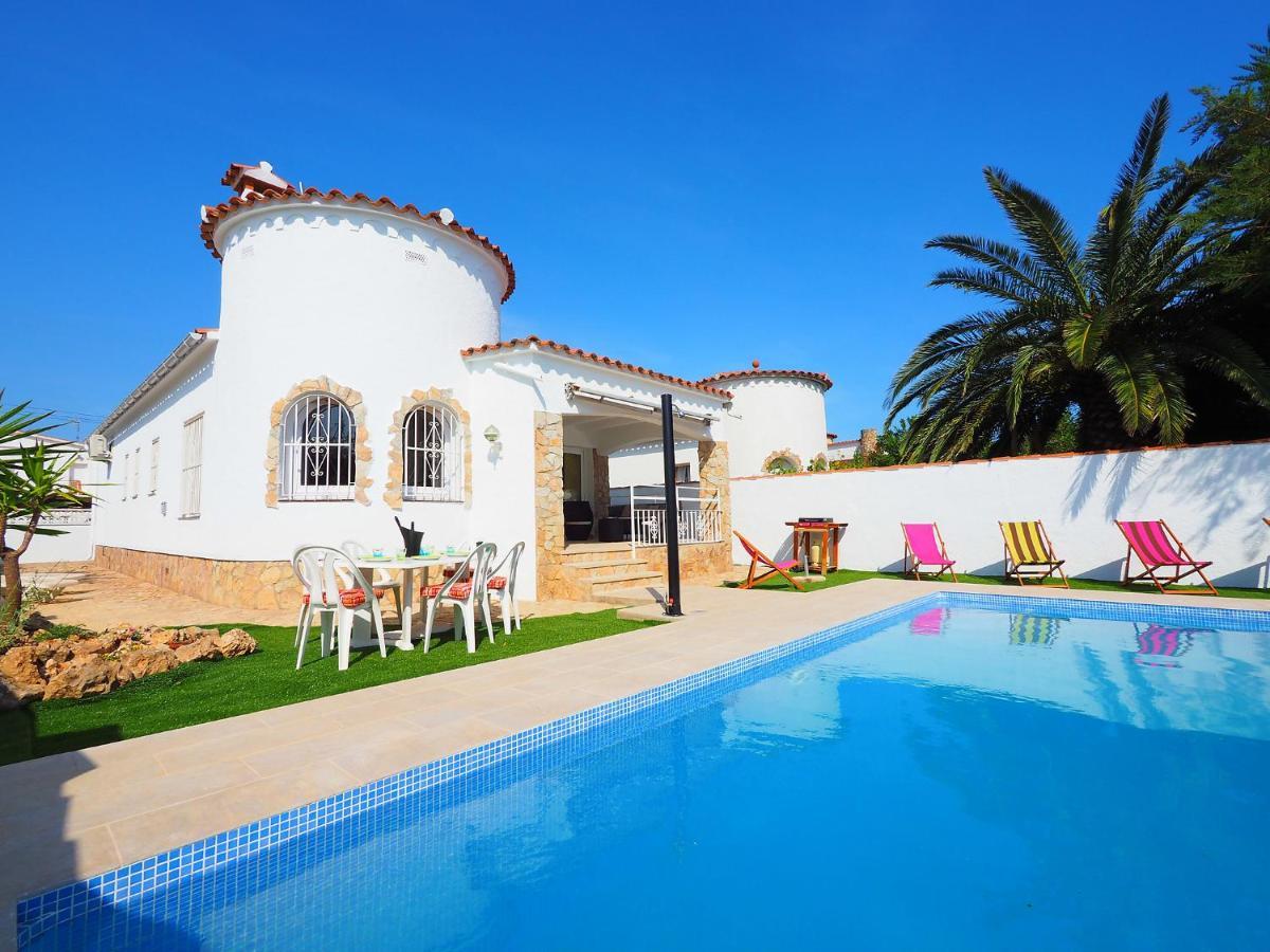 Holiday Home Alberes By Interhome Empuriabrava Eksteriør bilde
