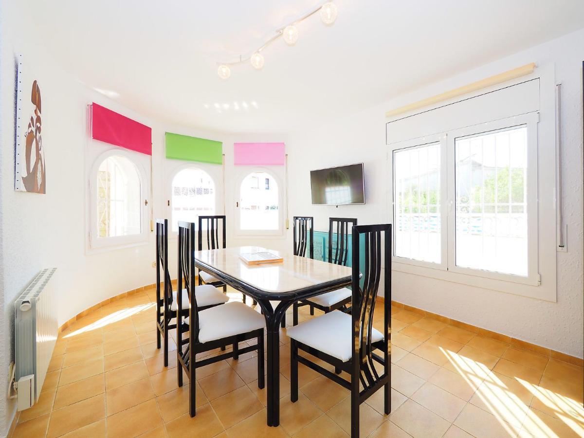 Holiday Home Alberes By Interhome Empuriabrava Eksteriør bilde