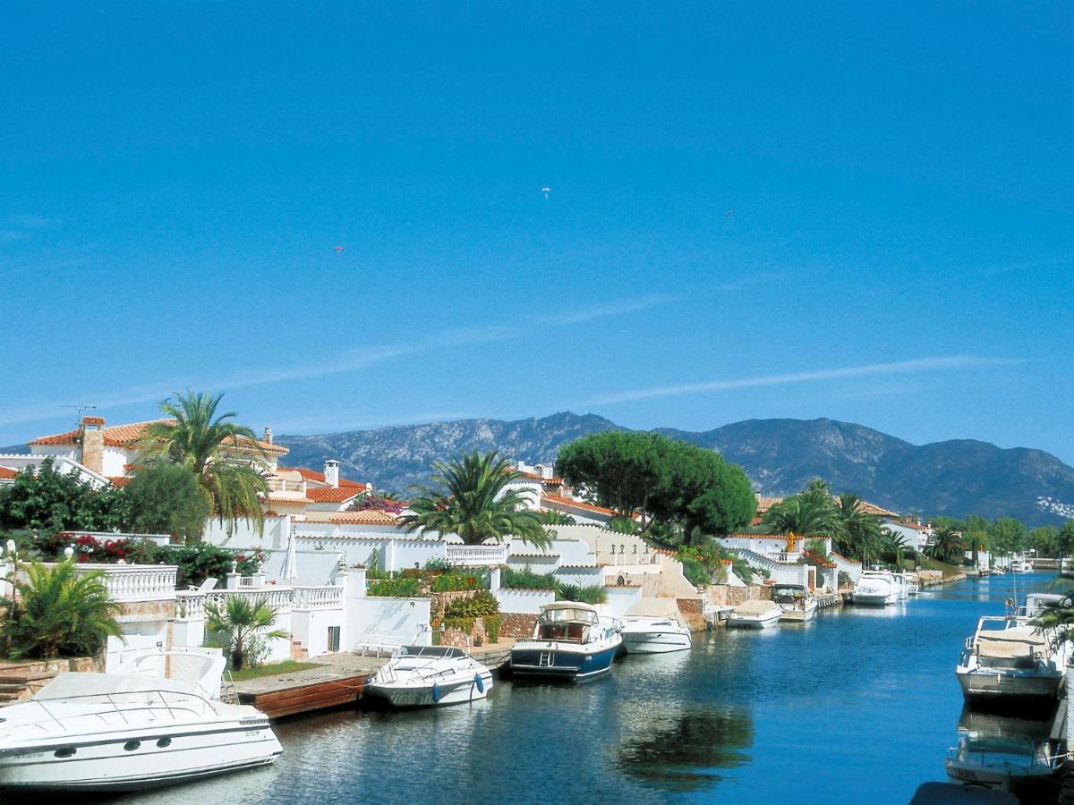 Holiday Home Alberes By Interhome Empuriabrava Eksteriør bilde